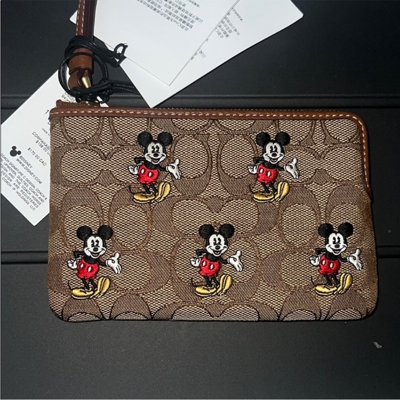 NWT COACH x DISNEY PARKS 50th Anniversary Mickey Zip Wristlet/ Clutch Bag RARE - Picture 3 of 8